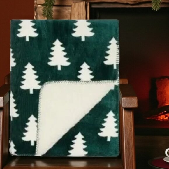Maurices Cozy Sherpa Christmas Tree Blanket - Picture 1 of 4